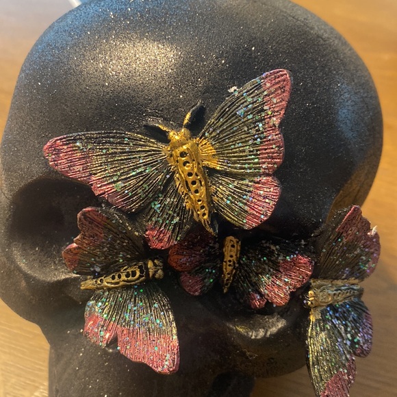 NWT HALLOWEEN Goth Glitter Skull w/ Butterflies - Picture 5 of 5